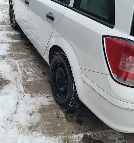 Білий Опель Астра, об'ємом двигуна 1.6 л та пробігом 252 тис. км за 4900 $, фото 1 на Automoto.ua