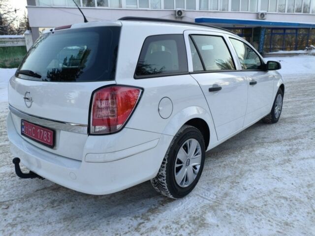 Белый Опель Астра, объемом двигателя 1.6 л и пробегом 193 тыс. км за 5700 $, фото 6 на Automoto.ua