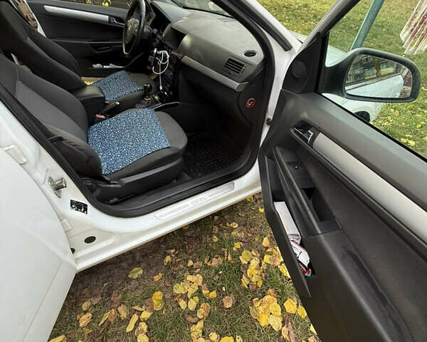 Білий Опель Астра, об'ємом двигуна 1.7 л та пробігом 283 тис. км за 6000 $, фото 9 на Automoto.ua