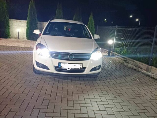 Білий Опель Астра, об'ємом двигуна 1.7 л та пробігом 270 тис. км за 6500 $, фото 2 на Automoto.ua