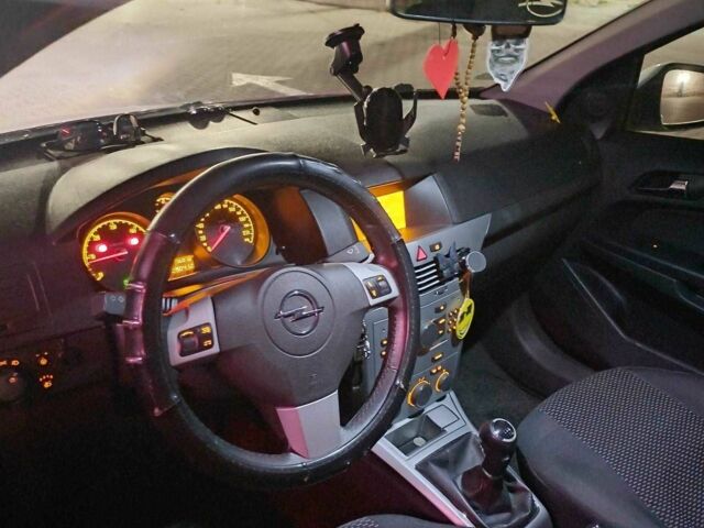 Білий Опель Астра, об'ємом двигуна 1.7 л та пробігом 270 тис. км за 6500 $, фото 15 на Automoto.ua