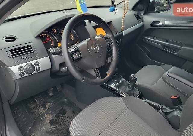 Білий Опель Астра, об'ємом двигуна 1.69 л та пробігом 280 тис. км за 5300 $, фото 30 на Automoto.ua