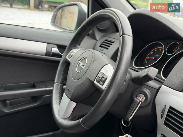 Білий Опель Астра, об'ємом двигуна 1.6 л та пробігом 198 тис. км за 5350 $, фото 13 на Automoto.ua