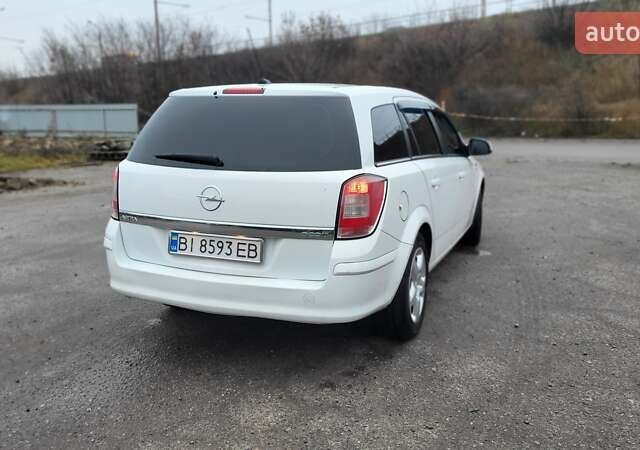 Білий Опель Астра, об'ємом двигуна 1.69 л та пробігом 280 тис. км за 5300 $, фото 10 на Automoto.ua