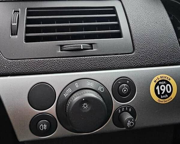 Білий Опель Астра, об'ємом двигуна 1.69 л та пробігом 170 тис. км за 2300 $, фото 15 на Automoto.ua