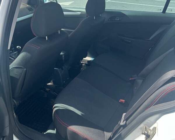 Опель Астра 2010 у Луцьку на Automoto.ua Білий Опель Астра, об'ємом двигуна 1.9 л та пробігом 240 тис. км за 6700 $, фото 13 на Automoto.ua