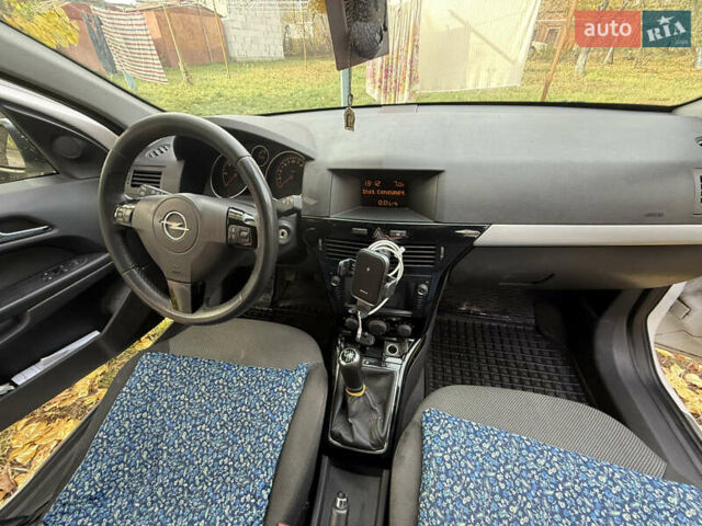 Білий Опель Астра, об'ємом двигуна 1.7 л та пробігом 283 тис. км за 6000 $, фото 7 на Automoto.ua