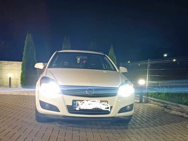 Белый Опель Астра, объемом двигателя 0 л и пробегом 3 тыс. км за 6500 $, фото 1 на Automoto.ua