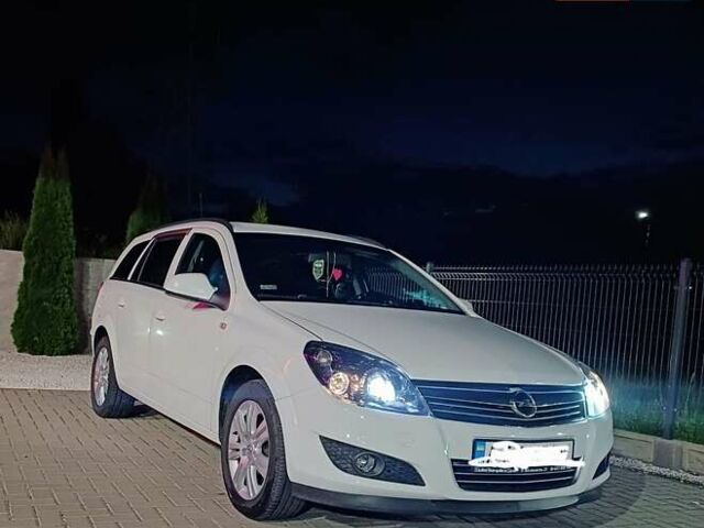 Білий Опель Астра, об'ємом двигуна 1.7 л та пробігом 180 тис. км за 6500 $, фото 5 на Automoto.ua