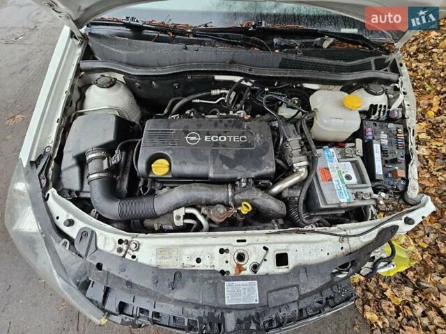 Білий Опель Астра, об'ємом двигуна 1.69 л та пробігом 170 тис. км за 2300 $, фото 17 на Automoto.ua