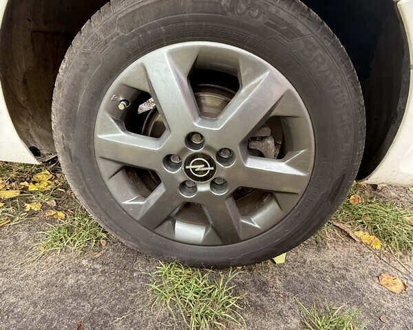 Білий Опель Астра, об'ємом двигуна 1.7 л та пробігом 283 тис. км за 6000 $, фото 17 на Automoto.ua