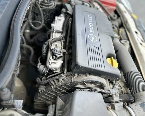 Белый Опель Астра, объемом двигателя 1.69 л и пробегом 267 тыс. км за 6000 $, фото 13 на Automoto.ua