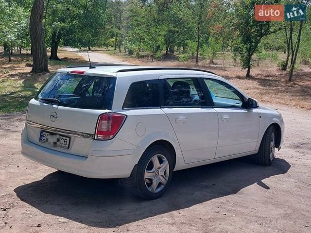 Белый Опель Астра, объемом двигателя 1.7 л и пробегом 220 тыс. км за 6500 $, фото 6 на Automoto.ua