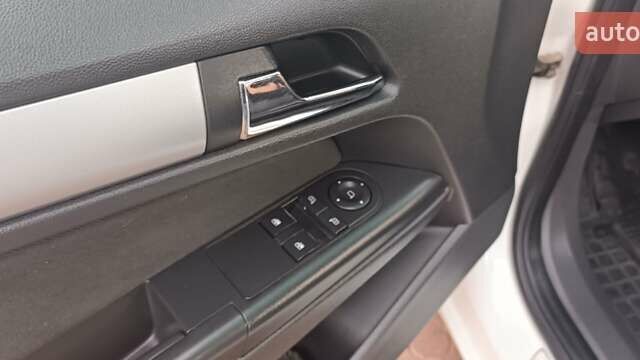 Опель Астра 2010 у Первомайськ на Automoto.ua Білий Опель Астра, об'ємом двигуна 1.7 л та пробігом 271 тис. км за 5500 $, фото 16 на Automoto.ua