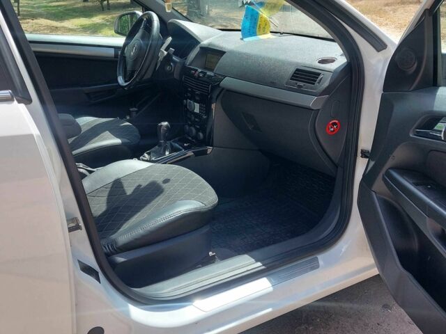 Білий Опель Астра, об'ємом двигуна 1.7 л та пробігом 224 тис. км за 6500 $, фото 10 на Automoto.ua