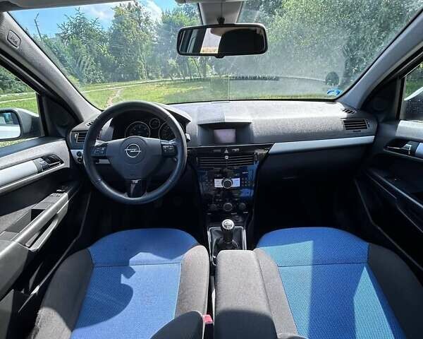 Білий Опель Астра, об'ємом двигуна 1.9 л та пробігом 241 тис. км за 5500 $, фото 11 на Automoto.ua