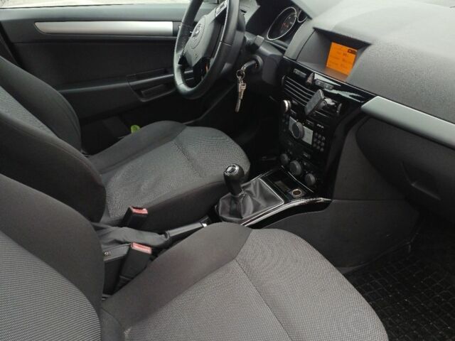 Білий Опель Астра, об'ємом двигуна 1.7 л та пробігом 222 тис. км за 5799 $, фото 6 на Automoto.ua