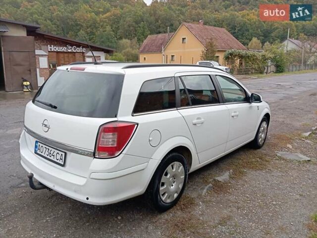 Белый Опель Астра, объемом двигателя 1.7 л и пробегом 245 тыс. км за 5250 $, фото 8 на Automoto.ua