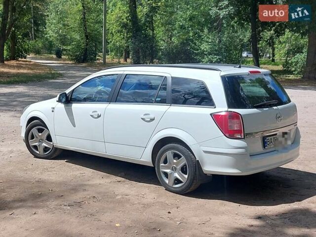 Белый Опель Астра, объемом двигателя 1.7 л и пробегом 220 тыс. км за 6500 $, фото 3 на Automoto.ua