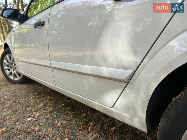 Опель Астра 2010 в Нежине на Automoto.ua Белый Опель Астра, объемом двигателя 1.6 л и пробегом 209 тыс. км за 6100 $, фото 15 на Automoto.ua