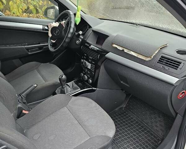 Білий Опель Астра, об'ємом двигуна 1.69 л та пробігом 170 тис. км за 2300 $, фото 9 на Automoto.ua