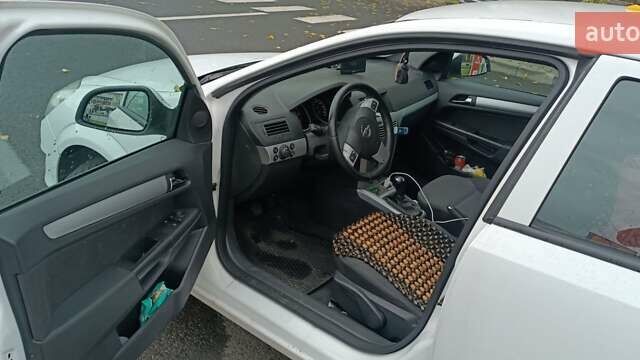 Білий Опель Астра, об'ємом двигуна 1.7 л та пробігом 347 тис. км за 5433 $, фото 38 на Automoto.ua