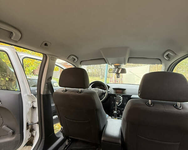 Білий Опель Астра, об'ємом двигуна 1.7 л та пробігом 283 тис. км за 6000 $, фото 14 на Automoto.ua