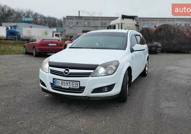 Білий Опель Астра, об'ємом двигуна 1.69 л та пробігом 280 тис. км за 5300 $, фото 2 на Automoto.ua