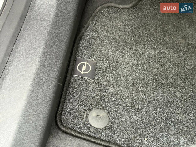 Білий Опель Астра, об'ємом двигуна 1.6 л та пробігом 198 тис. км за 5350 $, фото 20 на Automoto.ua