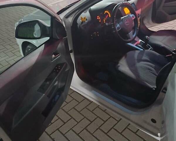 Білий Опель Астра, об'ємом двигуна 1.7 л та пробігом 180 тис. км за 6500 $, фото 12 на Automoto.ua