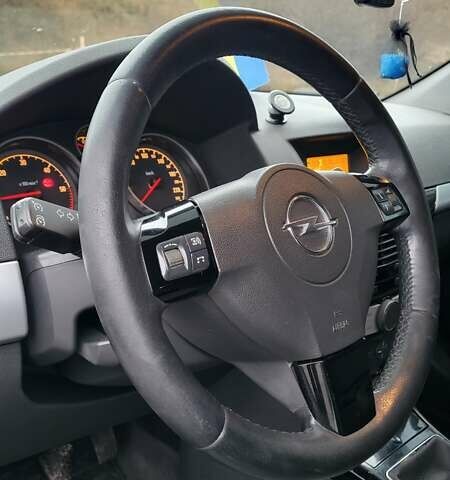 Білий Опель Астра, об'ємом двигуна 1.69 л та пробігом 280 тис. км за 5300 $, фото 31 на Automoto.ua