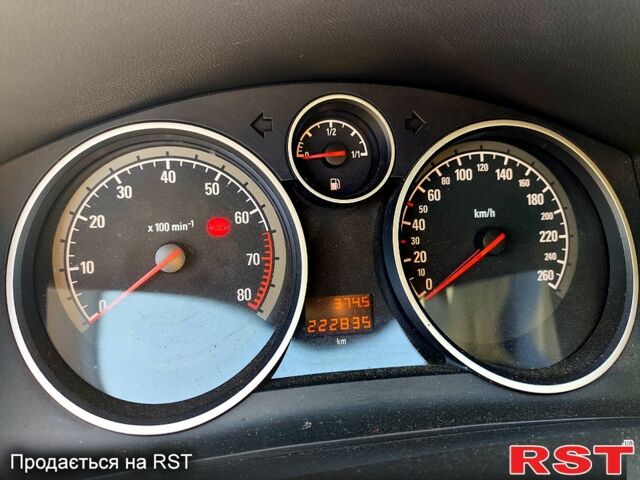 Опель Астра 2010 в Харькове на Automoto.ua Белый Опель Астра, объемом двигателя 1.6 л и пробегом 223 тыс. км за 6000 $, фото 4 на Automoto.ua