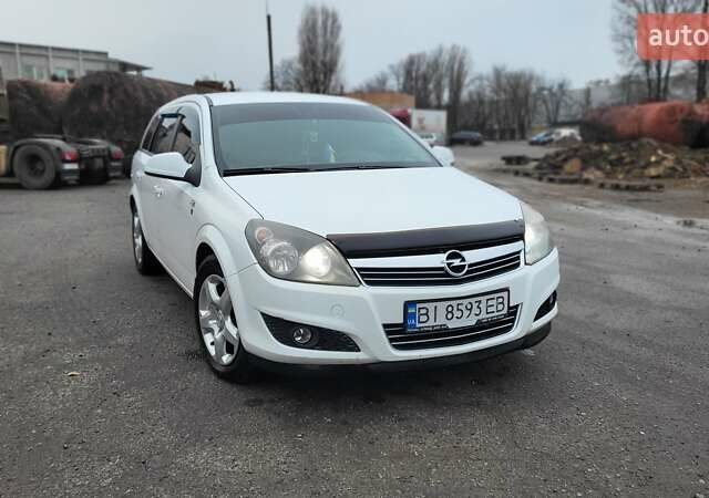 Білий Опель Астра, об'ємом двигуна 1.69 л та пробігом 280 тис. км за 5300 $, фото 4 на Automoto.ua