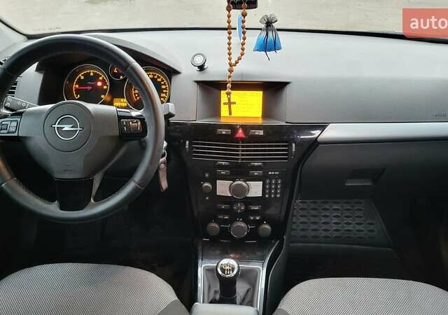 Білий Опель Астра, об'ємом двигуна 1.69 л та пробігом 280 тис. км за 5300 $, фото 33 на Automoto.ua