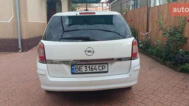 Опель Астра 2010 у Первомайськ на Automoto.ua Білий Опель Астра, об'ємом двигуна 1.7 л та пробігом 271 тис. км за 5500 $, фото 9 на Automoto.ua