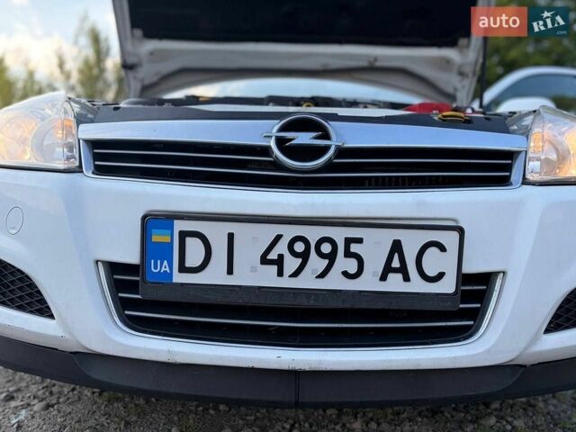 Белый Опель Астра, объемом двигателя 1.7 л и пробегом 347 тыс. км за 4300 $, фото 6 на Automoto.ua