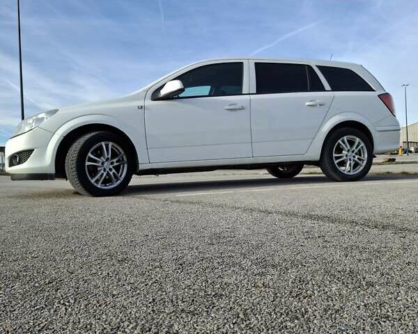 Білий Опель Астра, об'ємом двигуна 1.7 л та пробігом 347 тис. км за 5433 $, фото 1 на Automoto.ua