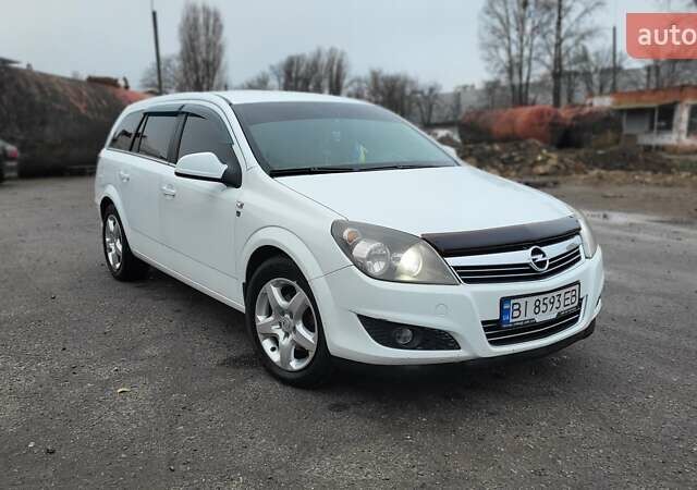 Білий Опель Астра, об'ємом двигуна 1.69 л та пробігом 280 тис. км за 5300 $, фото 5 на Automoto.ua