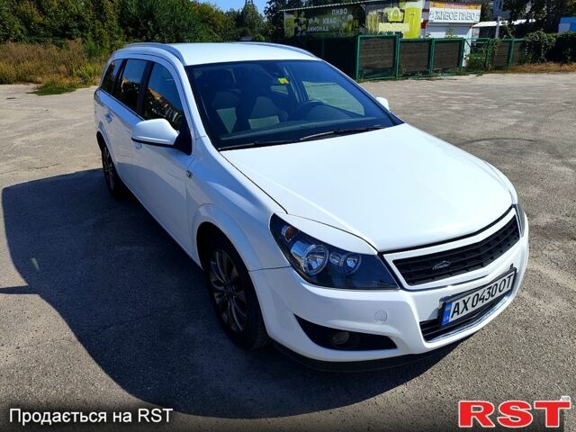 Опель Астра 2010 в Харькове на Automoto.ua Белый Опель Астра, объемом двигателя 1.6 л и пробегом 223 тыс. км за 6000 $, фото 1 на Automoto.ua