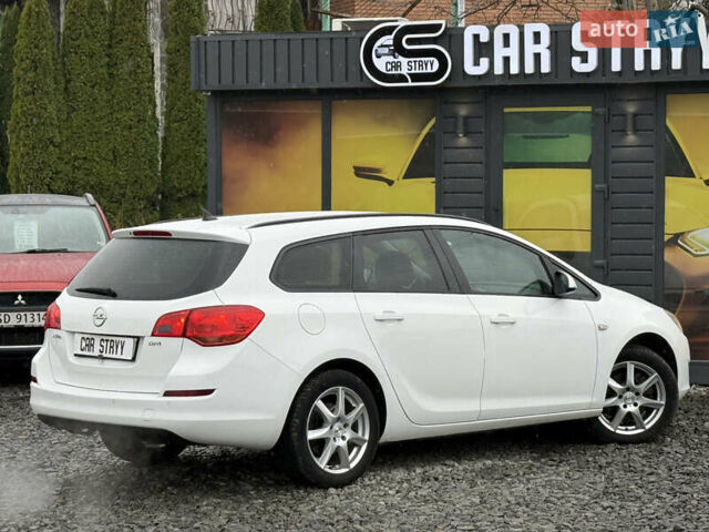 Белый Опель Астра, объемом двигателя 1.7 л и пробегом 300 тыс. км за 6999 $, фото 12 на Automoto.ua