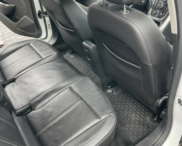 Білий Опель Астра, об'ємом двигуна 1.96 л та пробігом 224 тис. км за 7500 $, фото 17 на Automoto.ua