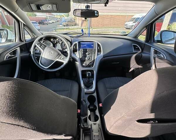 Белый Опель Астра, объемом двигателя 1.69 л и пробегом 388 тыс. км за 6500 $, фото 8 на Automoto.ua