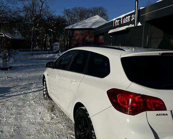 Белый Опель Астра, объемом двигателя 1.69 л и пробегом 266 тыс. км за 5899 $, фото 9 на Automoto.ua