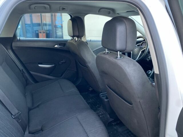 Белый Опель Астра, объемом двигателя 1.7 л и пробегом 218 тыс. км за 5950 $, фото 21 на Automoto.ua