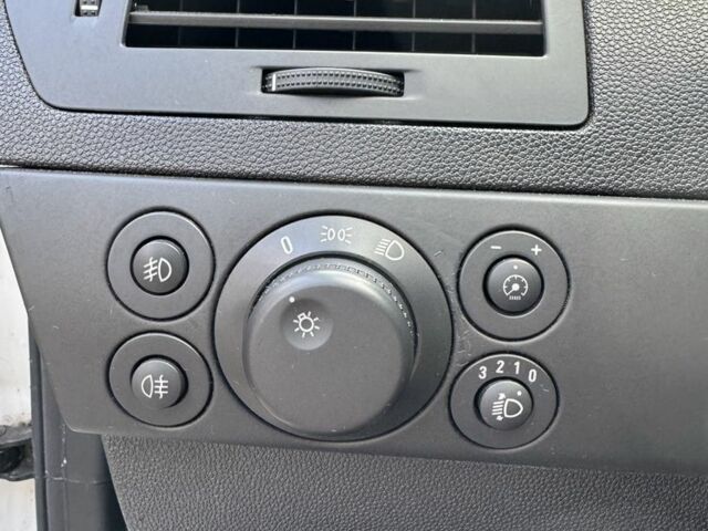 Білий Опель Астра, об'ємом двигуна 1.7 л та пробігом 214 тис. км за 5600 $, фото 12 на Automoto.ua