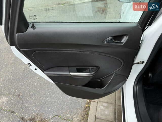 Білий Опель Астра, об'ємом двигуна 1.7 л та пробігом 237 тис. км за 7500 $, фото 8 на Automoto.ua