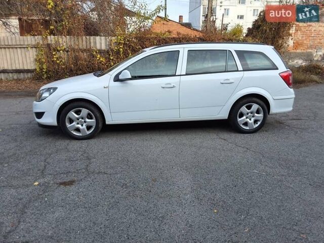 Белый Опель Астра, объемом двигателя 1.6 л и пробегом 167 тыс. км за 6999 $, фото 4 на Automoto.ua