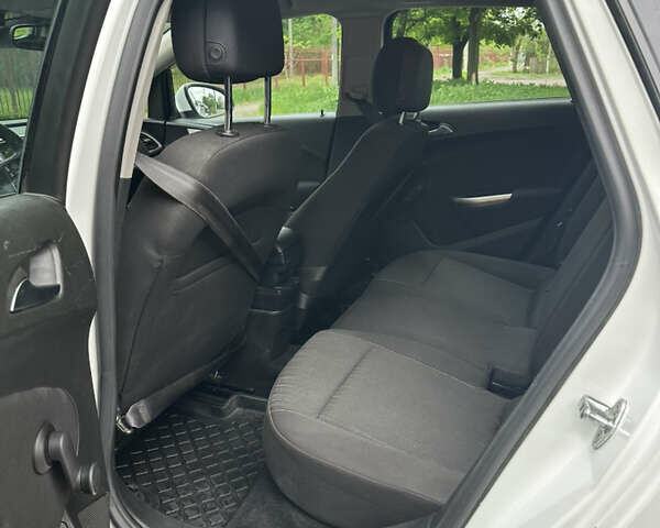 Білий Опель Астра, об'ємом двигуна 1.25 л та пробігом 296 тис. км за 6500 $, фото 10 на Automoto.ua