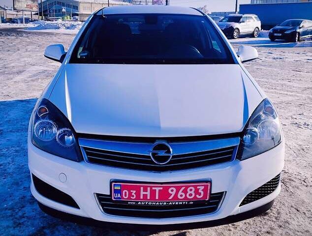 Белый Опель Астра, объемом двигателя 1.6 л и пробегом 199 тыс. км за 5350 $, фото 1 на Automoto.ua