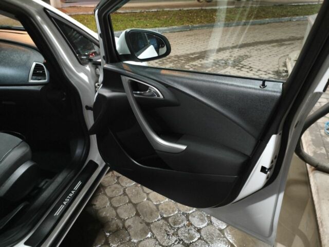 Білий Опель Астра, об'ємом двигуна 1.7 л та пробігом 274 тис. км за 5950 $, фото 5 на Automoto.ua